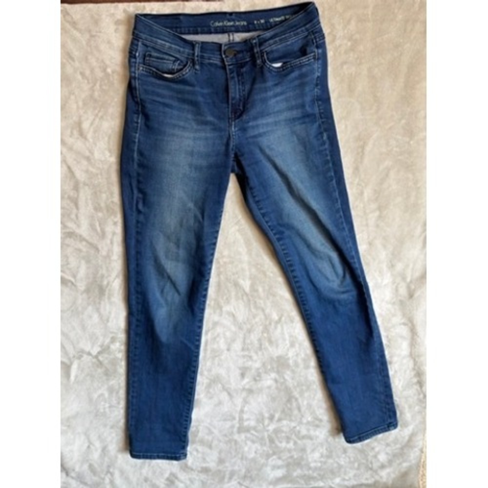 Calvin Klein Jeans Ultimate Skinny Medium Wash Denim Blue Jeans 8x30 Womens